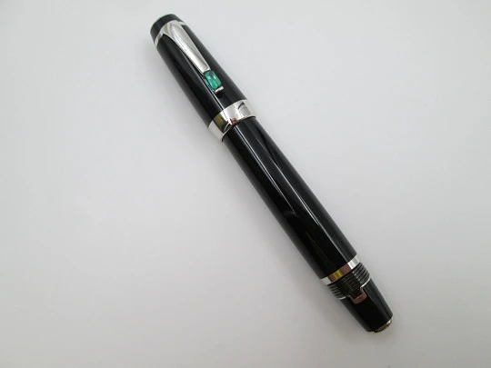 Montblanc Bohéme. Black resin and platinum details. 14k nib. Box