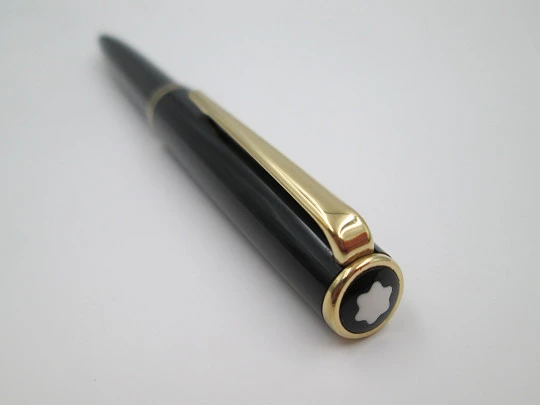 Montblanc Classic propelling pencil. Black resin & gold plated. 1980's