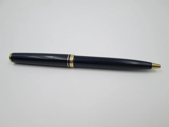 Montblanc Generation ballpoint pen. Blue resin and gold plated. Germany. 1990's