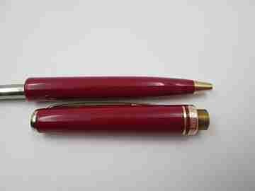 Montblanc Generation ballpoint pen. Garnet resin and gold plated. Box. 1990's. Germany