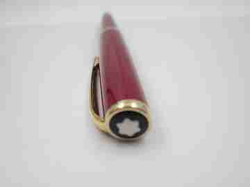 Montblanc Generation ballpoint pen. Garnet resin and gold plated. Box. 1990's. Germany