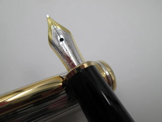 Montblanc Meisterstück 144 Solitaire Doue. Plata 925 y resina negra. Caja