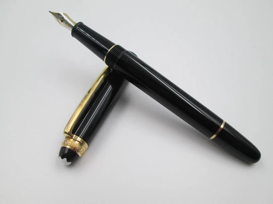 Montblanc Meisterstück 144. Resin & gold plated. 75 Anniversary. Box