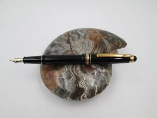 Montblanc Meisterstück 145. Operalia, 1998. 75th Anniversary