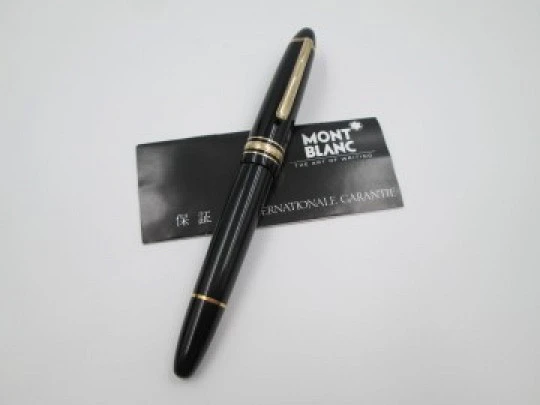 Montblanc Meisterstück 146. Resina negra y chapados oro. Años 80