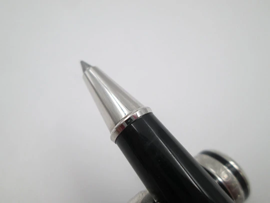 Montblanc Meisterstück ballpoint pen. Black resin and platinum plated. Germany. 2000's