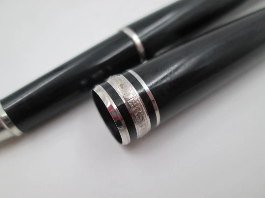 Montblanc Meisterstück ballpoint pen. Black resin and platinum plated. Germany. 2000's