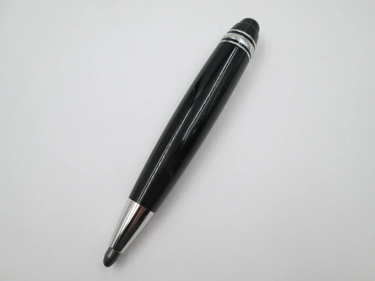 Montblanc Meisterstück Leonardo mechanical pencil. Resin & Platinum