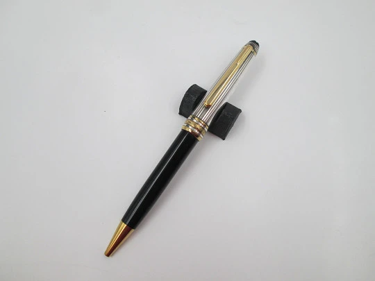 Montblanc Meisterstück Solitaire Doue ballpoint pen. Silver, gold plated and resin