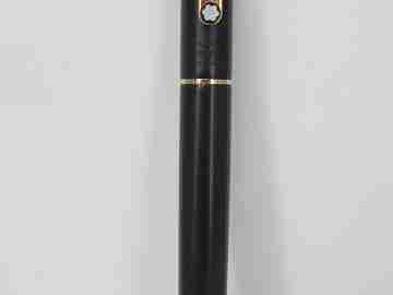 Montblanc Noblesse. Black lacquer & gold plated. Cartridge. 14k nib. 1970's