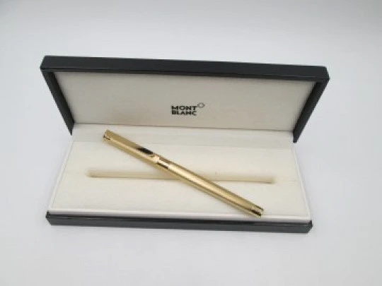 Montblanc Noblesse. Laminada en oro. Carga convertidor. 1970. Estuche Montblanc Noblesse. Laminada en oro. Carga convertidor. 1970. Estuche