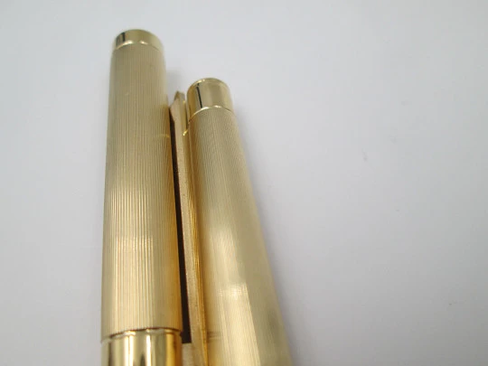 Montblanc Noblesse. Laminada en oro. Carga convertidor. 1970. Estuche Montblanc Noblesse. Laminada en oro. Carga convertidor. 1970. Estuche