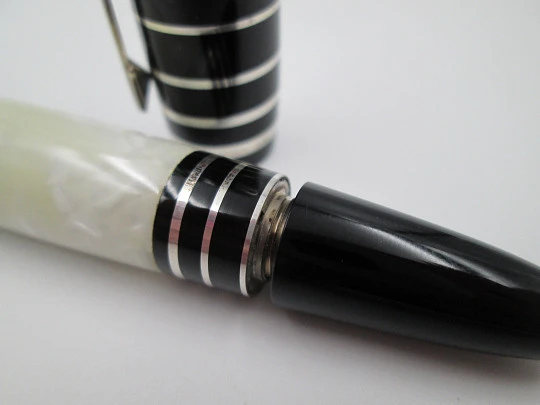 Montblanc Scott Fitzgerald fountain pen. Bitone resin & 925 silver details