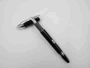 Montblanc Starwalker. Black resin and platinum details. 14k. Box. Germany