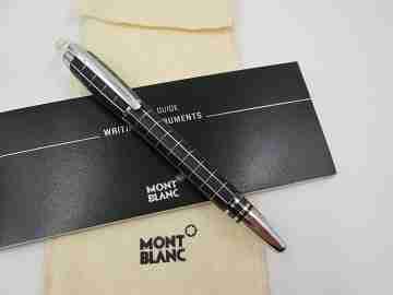 Montblanc Starwalker. Metal platinado y caucho negro. 14K