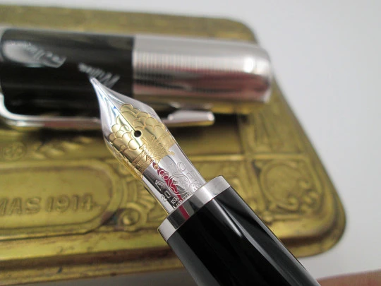 Montblanc William Faulkner. 2007. Black and brown resin