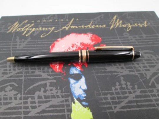 Montblanc Wolfgang Amadeus Mozart. 2002. Black resin