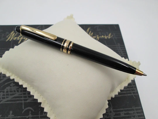 Montblanc Wolfgang Amadeus Mozart. 2002. Black resin