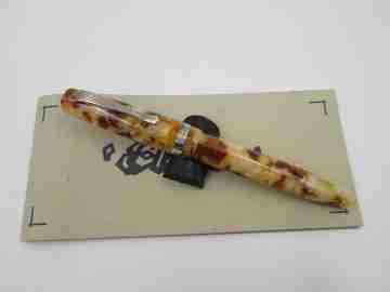 Montegrappa Elmo Bassano. Brown & beige celluloid. Sterling silver details. 18k gold nib