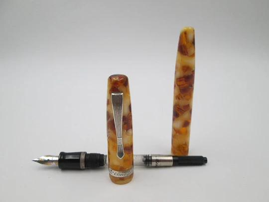 Montegrappa Elmo Bassano. Brown & beige celluloid. Sterling silver details. 18k gold nib