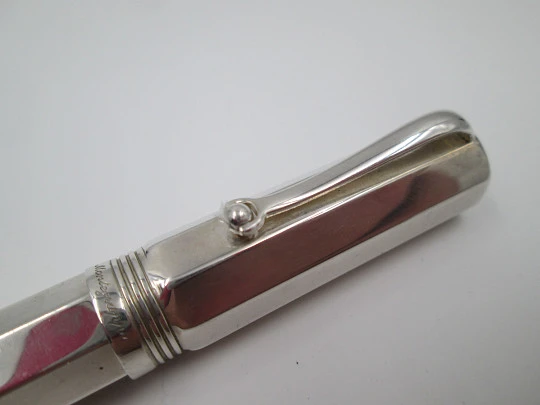 Montegrappa Reminiscence. Plata ley 925. Años 80. Plumín 18k. Italia