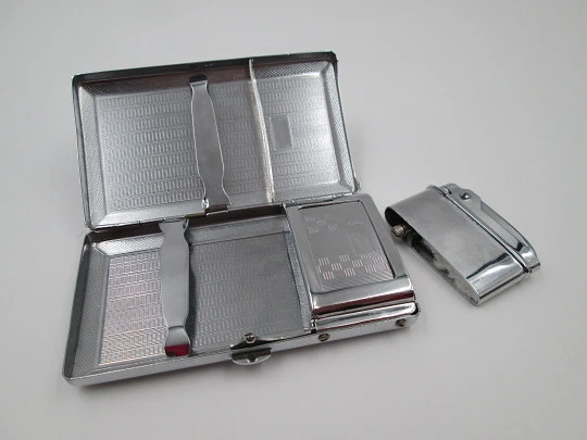 Mosda Streamline cigarette case and lighter. Silver metal. Petrol. 1950's
