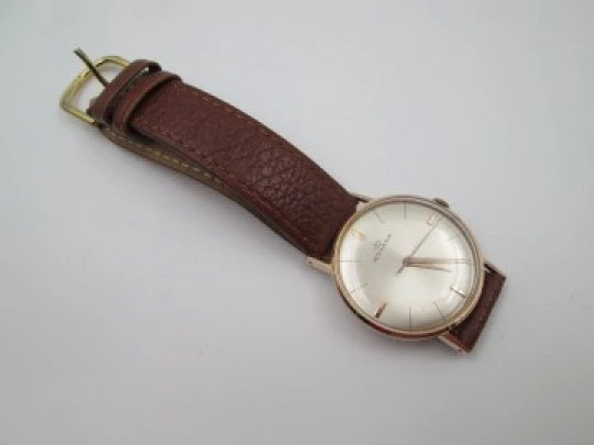 Movado. 20 microns gold plated & steel. Manual wind. Sweep second. 1960's