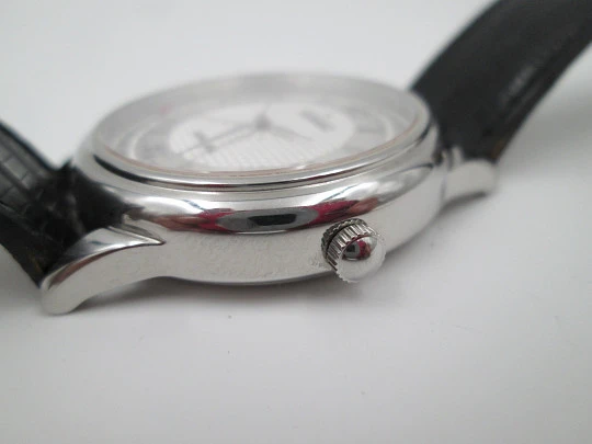 Movado. Stainless steel. Automatic. Calendar hand. Swiss. 1990's