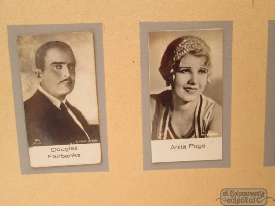 Movie stars album. 1930's. Bulgaria Filmbilder. 210 stickers. Prints