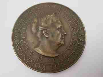 Muerte de la reina Guillermina de los Países Bajos medalla bronce. Joop Hekman. 1962