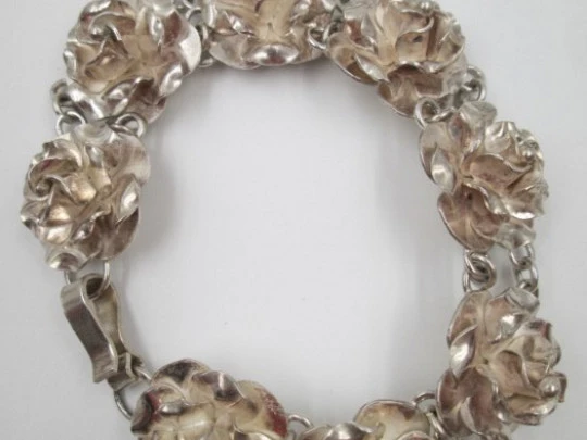 Necklace & bracelet set. Sterling silver. Mexico. 1980's. Roses