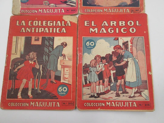 Nine illustrated children's stories. Marujita Collection. Molino publisher. 1940's. Spain