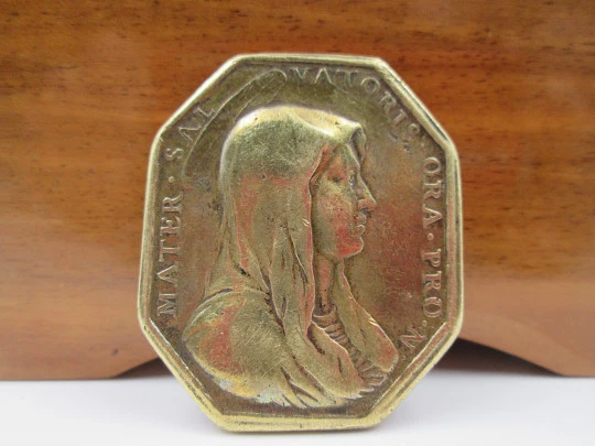 Octagonal bronze medal. Salvator mundi and Mater Salvatoris. 19th century. Europe