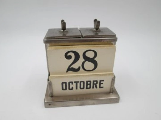 Office desk table calendar. Silver plated metal. 1940's. Pen holder and inkwells