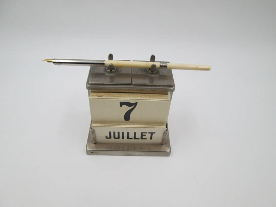 Office desk table calendar. Silver plated metal. 1940's. Pen holder and inkwells