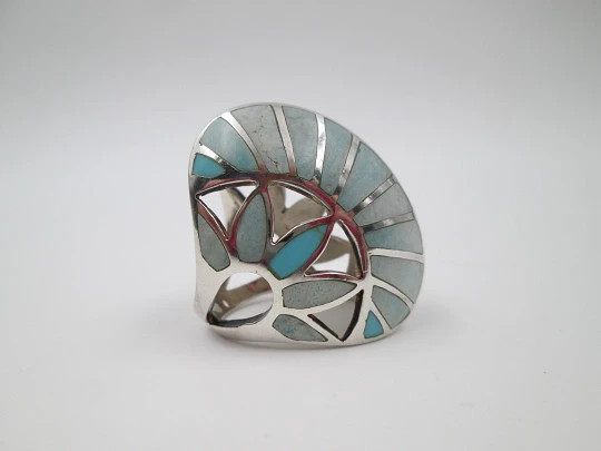 Oko women's seashell ring. 925 sterling silver and blue enamel. United States. 1980's