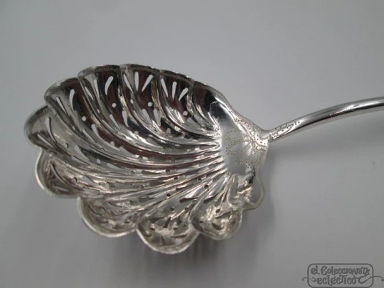 Olives colander ladle. 800 sterling silver. Original box. 1940's. Shell