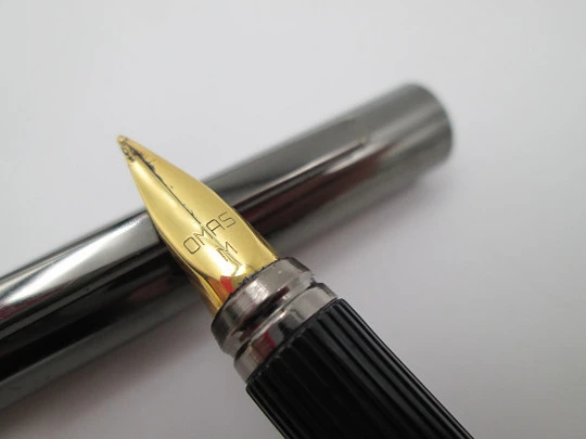 Omas fountain pen. Blued steel. 14k gold medium nib. Aerometric. 1970's. Italy