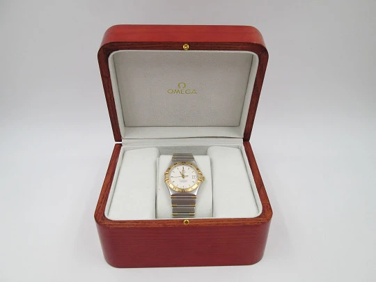 Omega Constellation men's wristwatch. Steel & 18k gold. 2005. Automatic. Box