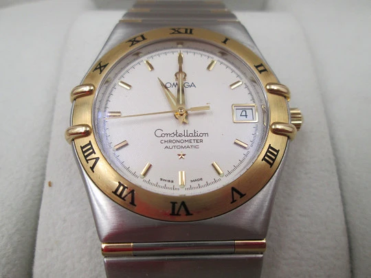 Omega Constellation men's wristwatch. Steel & 18k gold. 2005. Automatic. Box