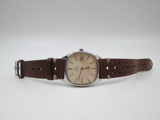 Omega De Ville men's quartz watch. Stainless steel. Calendar. Square case. 1970's. Swiss