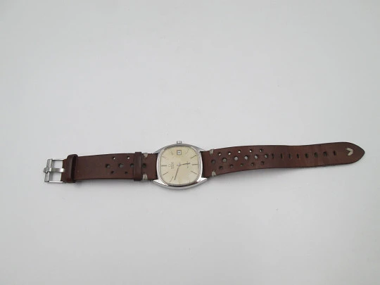 Omega De Ville men's quartz watch. Stainless steel. Calendar. Square case. 1970's. Swiss