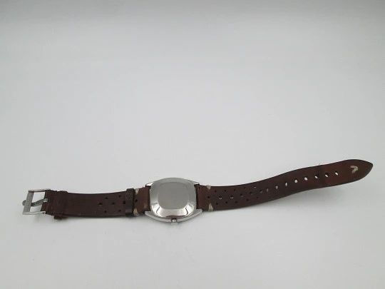 Omega De Ville men's quartz watch. Stainless steel. Calendar. Square case. 1970's. Swiss