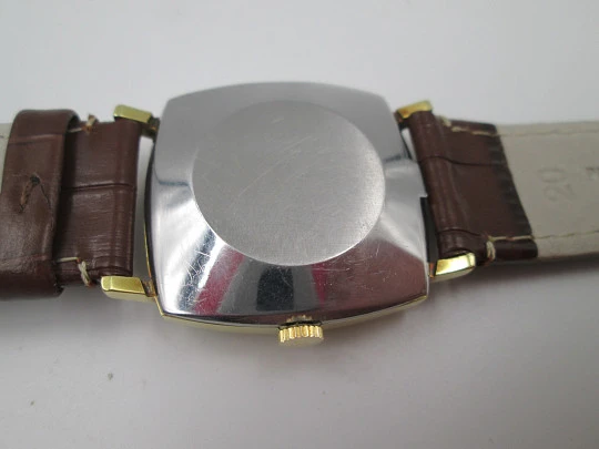 Omega De Ville. Acero y chapado oro. Caja cuadrada. Automático. Correa piel. 1960