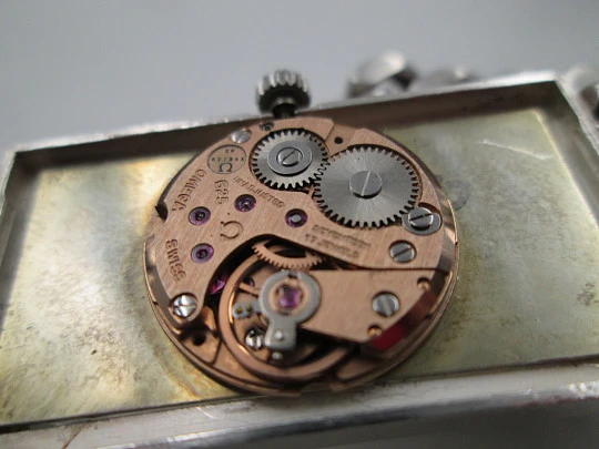Omega De Ville. Plata ley. Dial azul. Cuerda. Brazalete. Estuche. 1960