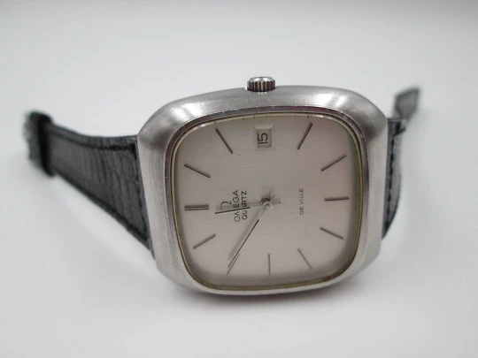 Omega De Ville. Stainless steel. Quartz. Calendar. Leather strap. 1970's