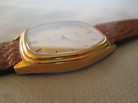 Omega De Ville. Steel & 20 microns gold plated. Quartz. Date. Strap. 1970's