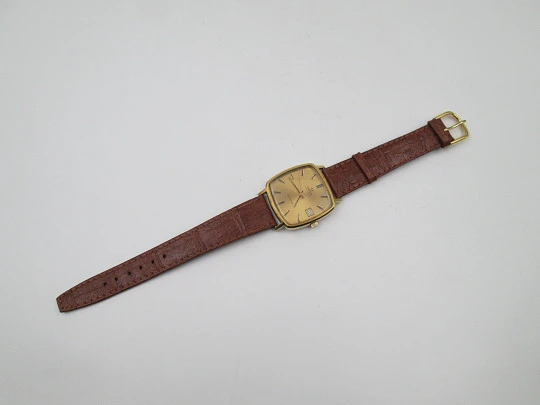 Omega Genève. 20 micron gold plated and steel. Automatic. Calendar. Strap. 1970's Omega Genève. 20 micron gold plated and steel. Automatic. Calendar. Strap. 1970's