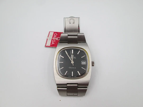 Omega Genève. Acero inoxidable. Automático. Calendario. Dial negro. Brazalete. 1970