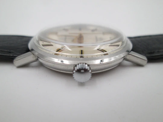Omega Genève. Acero inoxidable. Cuerda manual. Correa piel negra. Suiza. 1960